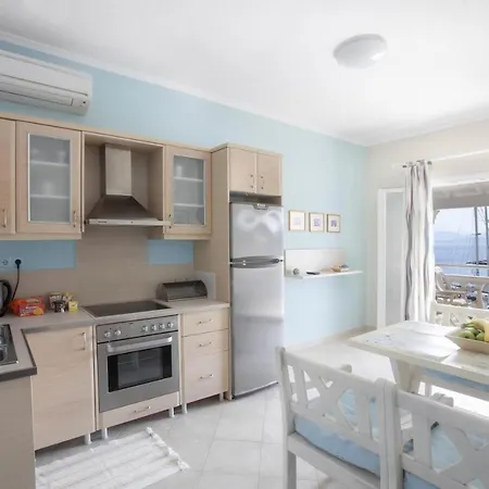 Seafront Elegant Apartamento *