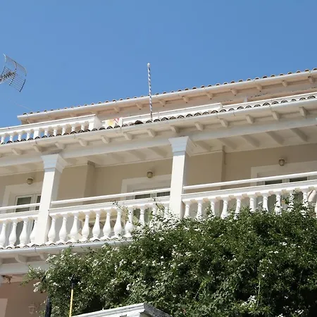 Seafront Elegant Apartamento *