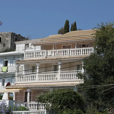 Seafront Elegant Apartment *